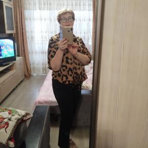 Девушки в Новомосковске: Ирина, 55 - ищет парня из Новомосковска