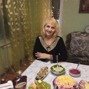 Девушки в Казани (Татарстан): Эля, 54 - ищет парня из Казани (Татарстан)