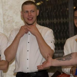 Парни в Томске: Павел, 23 - ищет девушку из Томска