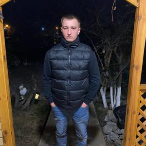 Илья, 22 года, Березовский