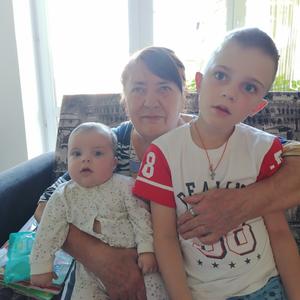 Девушки в Набережные Челны: Людмила, 72 - ищет парня из Набережные Челны