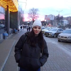 Девушки в Ижевске: Катя, 31 - ищет парня из Ижевска