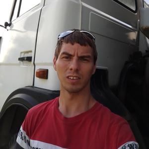 Анатолий, 28 лет, Ростов-на-Дону