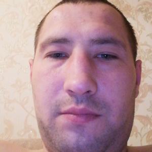 Максим, 32 года, Киров