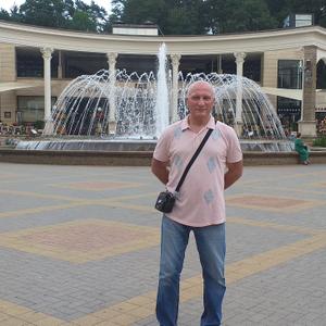 Парни в Кемерово: Андрей, 63 - ищет девушку из Кемерово