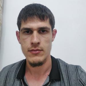 Парни в г. Грозный (Чечня): Ибрагим, 28 - ищет девушку из г. Грозный (Чечня)