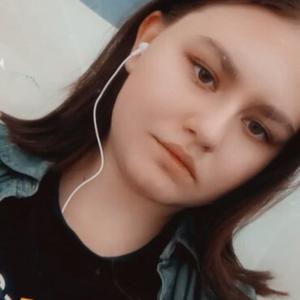 Девушки в Сызрани: Анастасия, 19 - ищет парня из Сызрани