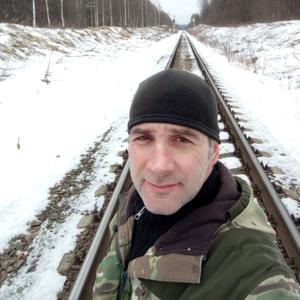 Алексей, 44 года, Угра