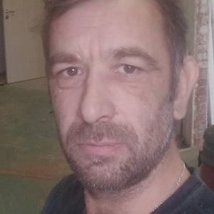Парни в Гатчине: Сергей, 46 - ищет девушку из Гатчины