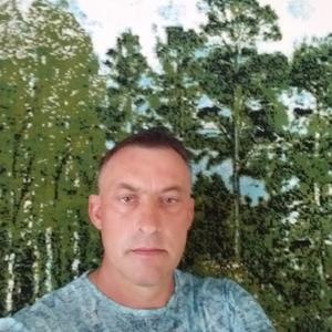 Игорь, 45 лет, Калининск