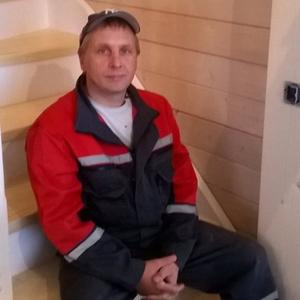 Парни в Петергофе: Антон, 50 - ищет девушку из Петергофа
