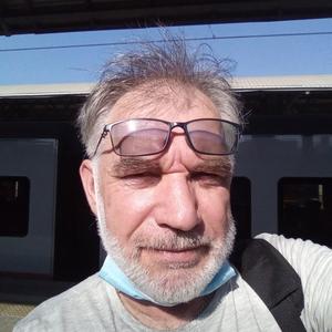 Василий, 64 года, Химки