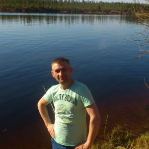 Парни в Усинске: Олег, 48 - ищет девушку из Усинска