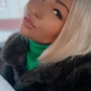 Девушки в Оренбурге: Яна, 37 - ищет парня из Оренбурга