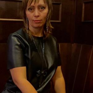 Девушки в Ижевске: Анастейша, 42 - ищет парня из Ижевска