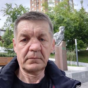 Парни в Владивостоке: Вик, 58 - ищет девушку из Владивостока