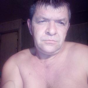 Виталий, 48 лет, Крымск