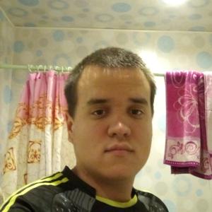 Парни в Североуральске: Вадим, 27 - ищет девушку из Североуральска
