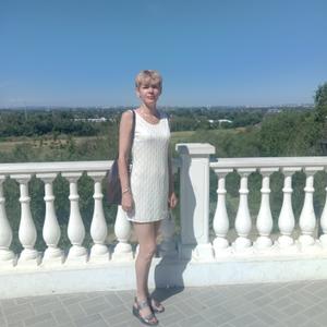 Девушки в Волгограде: Елена, 44 - ищет парня из Волгограда