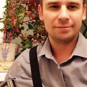 Андрей, 32 года, Волхов