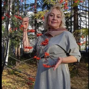 Девушки в Усть-Илимске: Марина, 59 - ищет парня из Усть-Илимска