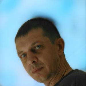 Михаил, 47 лет, Саратов