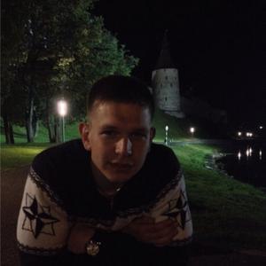 Леонид, 27 лет, Псков