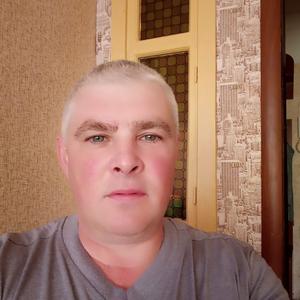 Олег, 55 лет, Красноборск