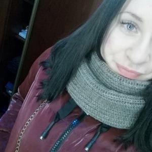 Девушки в Нижний Новгороде: Алина, 24 - ищет парня из Нижний Новгорода