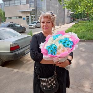 Девушки в Казани (Татарстан): Алина, 56 - ищет парня из Казани (Татарстан)