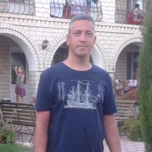 Евгений, 46 лет, Тюмень