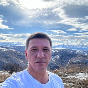 Виктор, 46 лет, Барнаул