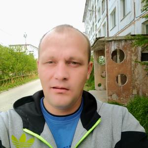 Денис, 40 лет, Магадан