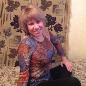 Девушки в Челябинске: Людмила, 51 - ищет парня из Челябинска
