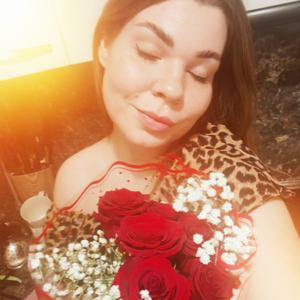 Апай видеоны көрсетті Күйеуіммен орыс құмарлық секс