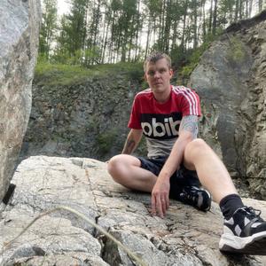 Парни в Кызыле: Игорь Копань, 24 - ищет девушку из Кызыла