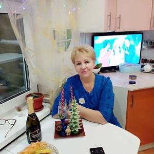 Девушки в Саратове: Антонина, 58 - ищет парня из Саратова