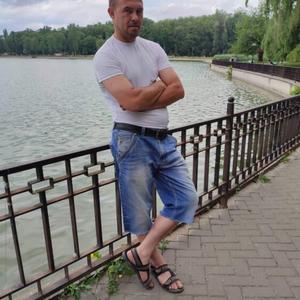 Парни в Кагуле: Сергей, 46 - ищет девушку из Кагула