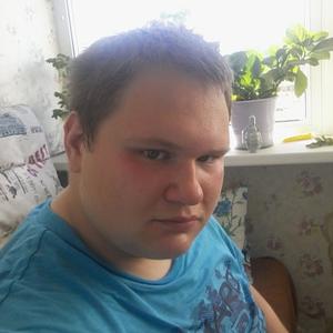 Иван, 24 года, Нягань