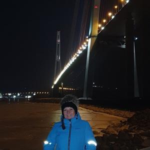 Девушки в Владивостоке: Надежда, 37 - ищет парня из Владивостока