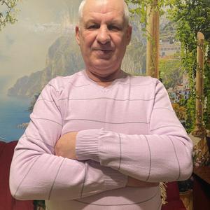 Парни в Череповце: Игорь, 61 - ищет девушку из Череповца