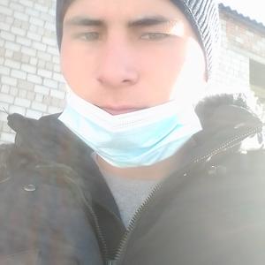 Рустам, 22 года, Черногорск