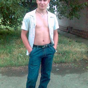 Иван, 33 года, Волот