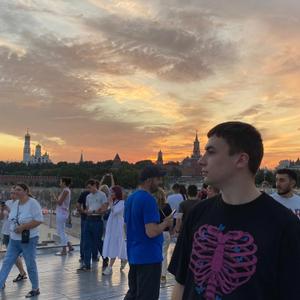Андрей, 22 года, Москва