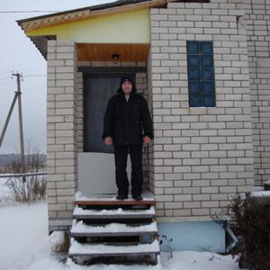 Парни в Вологде: Виктор, 66 - ищет девушку из Вологды