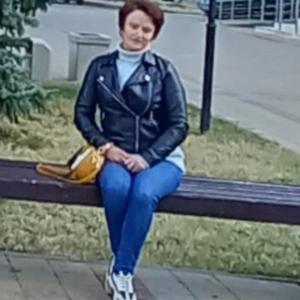 Девушки в Курганинске: Елена, 59 - ищет парня из Курганинска