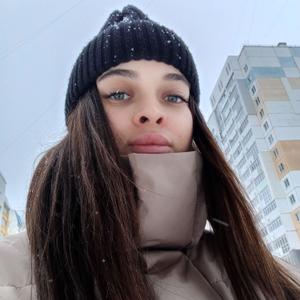 Девушки в Челябинске: Есения, 27 - ищет парня из Челябинска