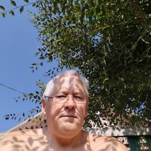 Олег, 63 года, Омск