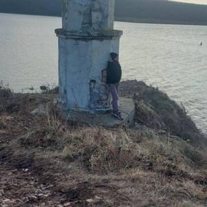 Девушки в Владивостоке: Юлия, 35 - ищет парня из Владивостока