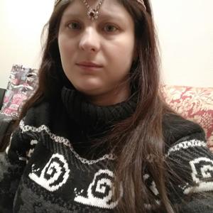 Девушки в Казани (Татарстан): Алина, 33 - ищет парня из Казани (Татарстан)